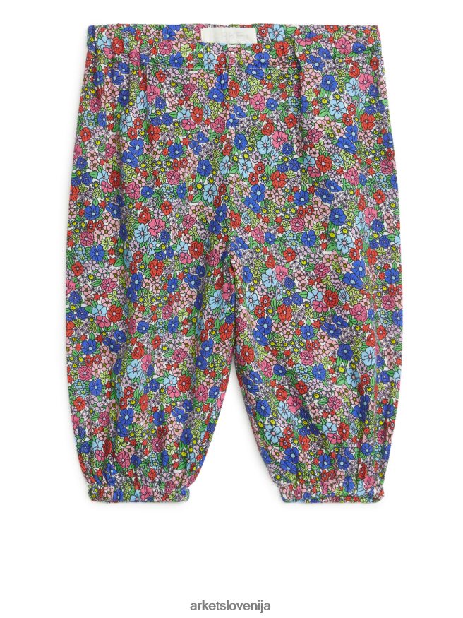 oblačila sl ARKET otroci vsestranske potiskane hlače modra/cvetlična 6X02XV1732
