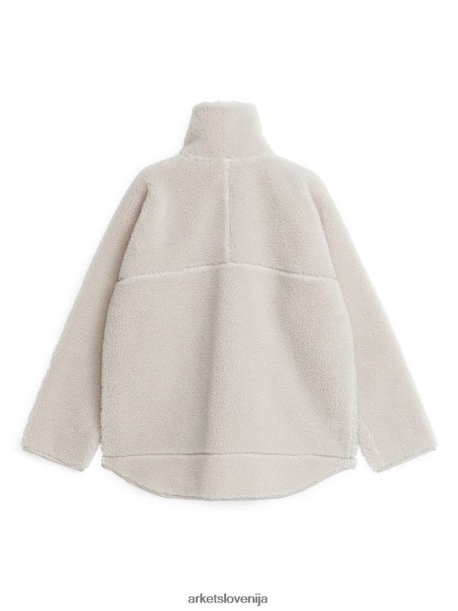 oblačila sl ARKET ženske jakna z visokim ovratnikom umazano bela 6X02XV482